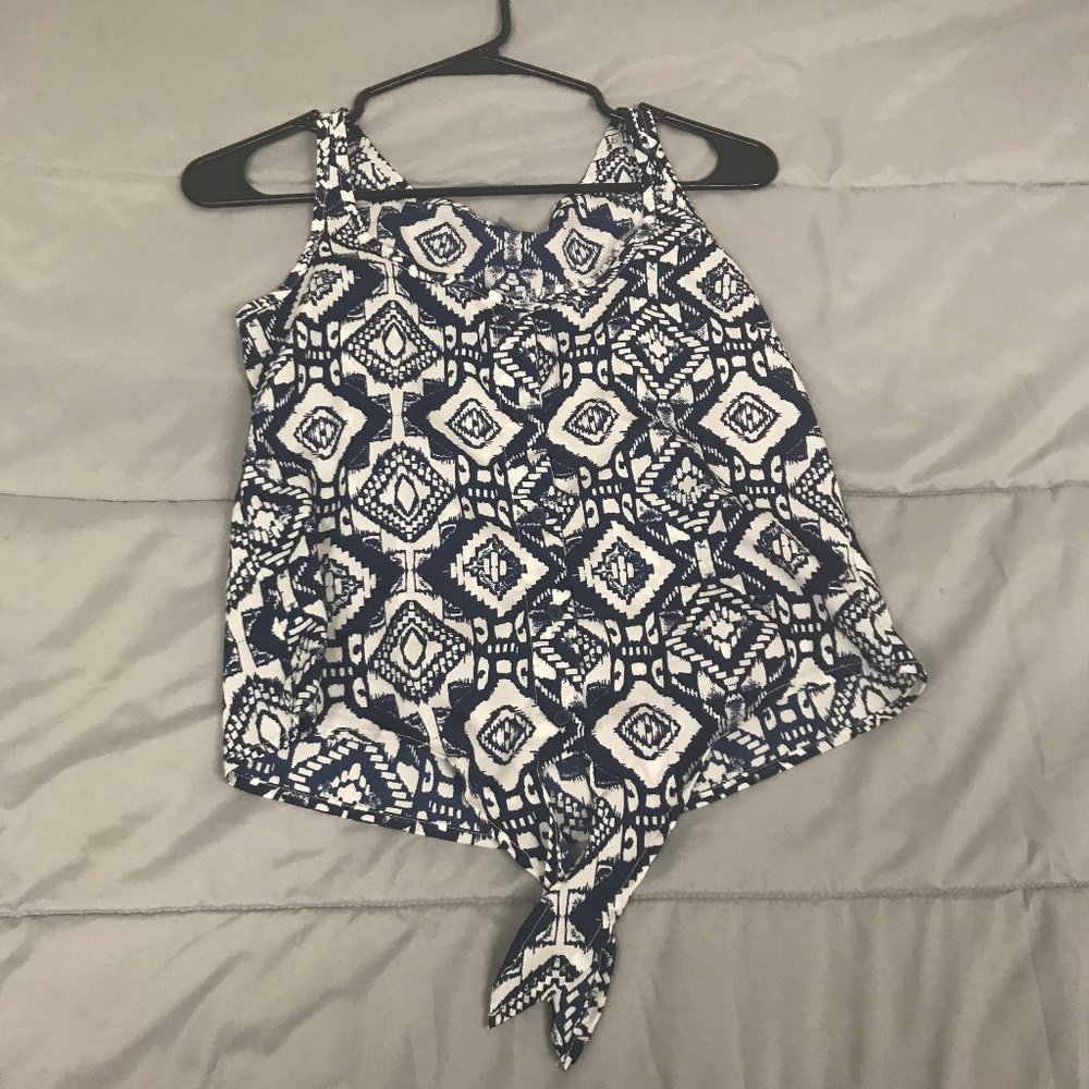 Pattern tank button up with tie bottom
